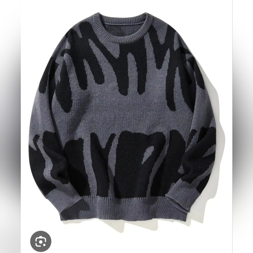 Stylish Women's Gray and Black Sweatshirt